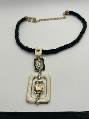 Heidi Daus "Thoroughly modern” Crystal & Enamel